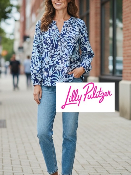 Lilly Pulitzer Tops - Lilly Pulitzer Blue print top, S, CB2739